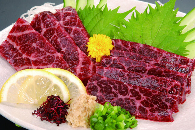 鯨の盛り付けイメージ